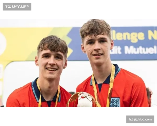 曼联名宿弗莱彻执掌U18梯队 曾一度传出有望接任一线队主帅 曼联名宿弗莱彻执掌U18梯队 曾一度传出有望接任一线队主帅