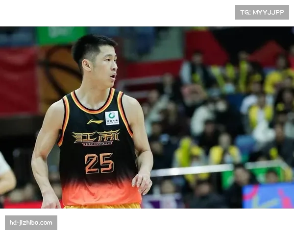 上海男篮豪掷重金引援崔晓龙张镇麟携手冲击队史首个总冠军