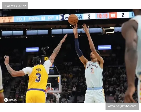 湖人主场不敌马刺,詹姆斯空砍19分15篮板